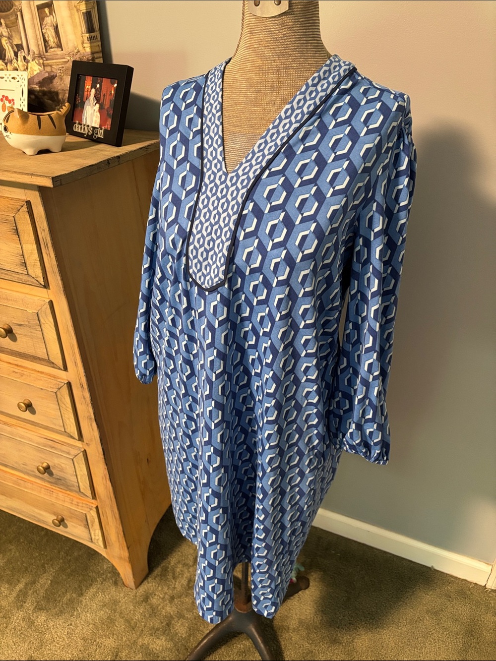 J McLaughlin Emer Jersey Blue Geometric V‑Neck Long sleeve Dress